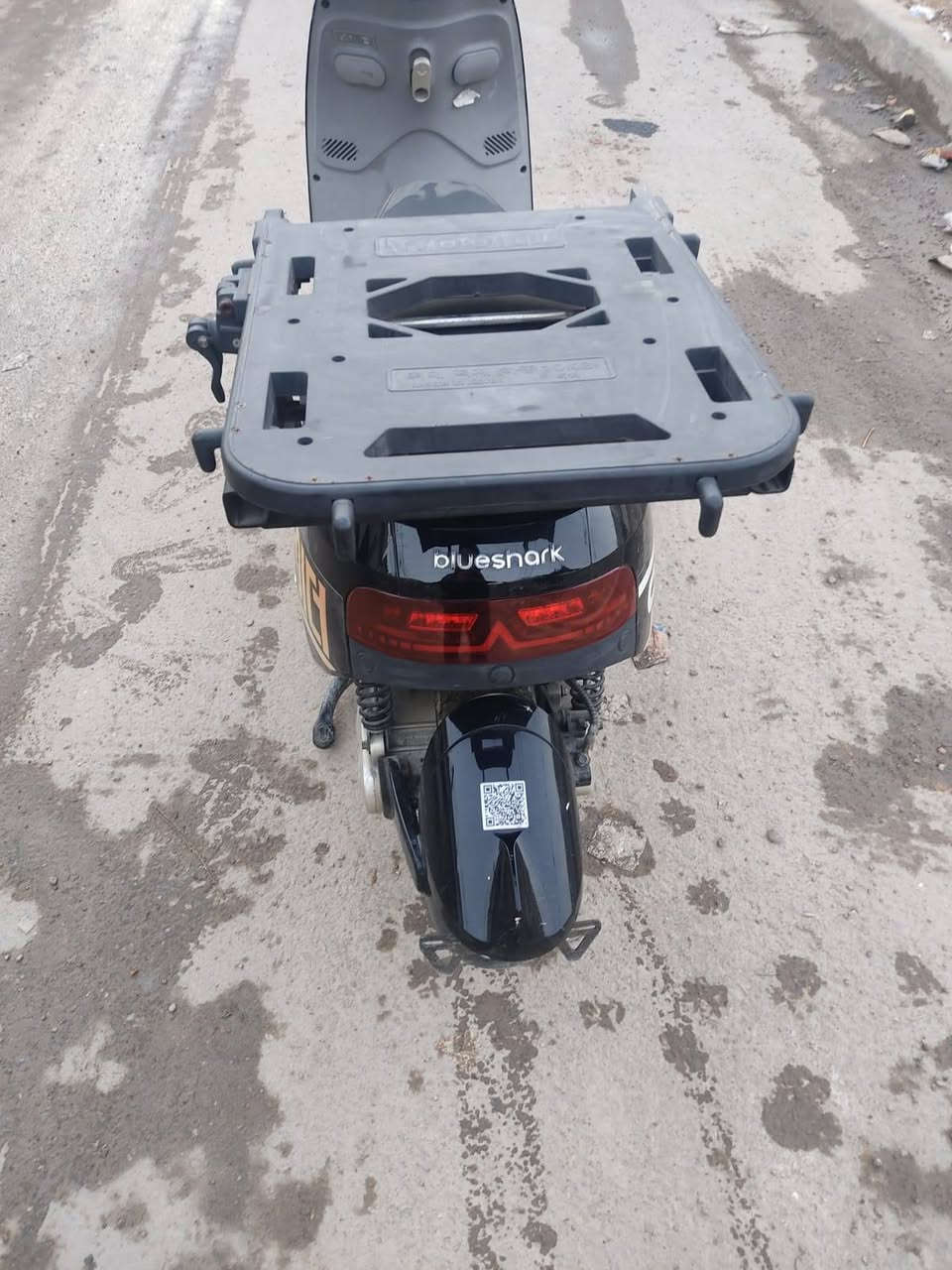 دراجه شحن للبيع كوري الاصلي بطاريات ليثيوم السرعه 160 ماطور 3000 تشغيل بصمه حالها حال لسياره اجت بحاويات السيارات الكوريه الشحن نقص بس بطاريات لشراي يتصل أو يراسل واتساب ‏‪***********‬‏ مكاني بغداد
