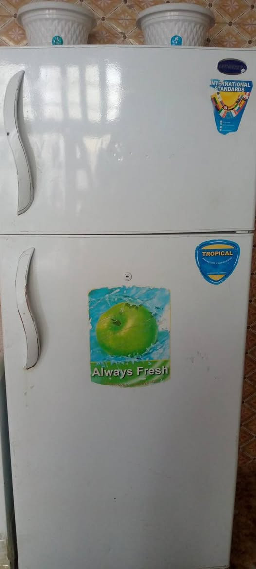 ثلاجه كبيرة للبيع
200 بيها مجال.  ماعندي توصيل. حي وفاء


**إذا كنت صاحب هذا الإعلان وتريد حذفه لأي سبب، رجاءا أرسل رسالة إلى الدعم الفني**