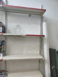 رفوف كبيره عدد24رف قياس الواحد 90سم طول وعرض30سم وكذلك رفوف صغيره 26رف...