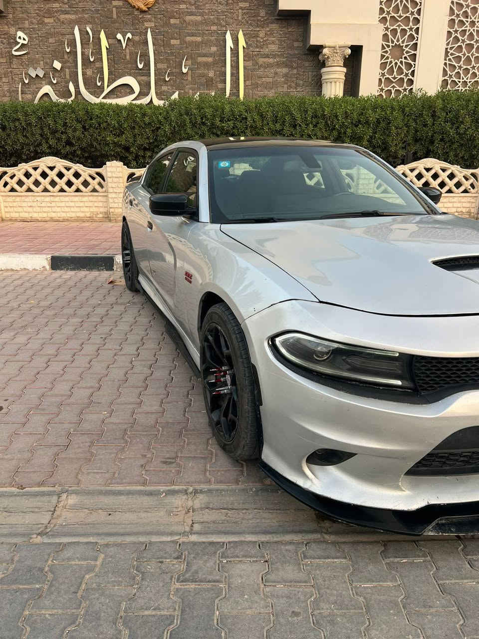 جارجر موديل 2018 اصل مشروع وطني ضربه جاملغ وبنيد بدون دواخل بدون لخود بدون شاصي مكفوله بدون صبغ علمن السياره بيه بطل ترايك وين متريد سياره جاهزه من كهربايات من كلشي بصمه تشغيل عن بعد حداديه 80 بل الميه سياره عايزه لمسات  رجان رجان بس الشراي يتصل ترهم مراوس 
*********** رقم الهاتف المكان النجف الاشرف
