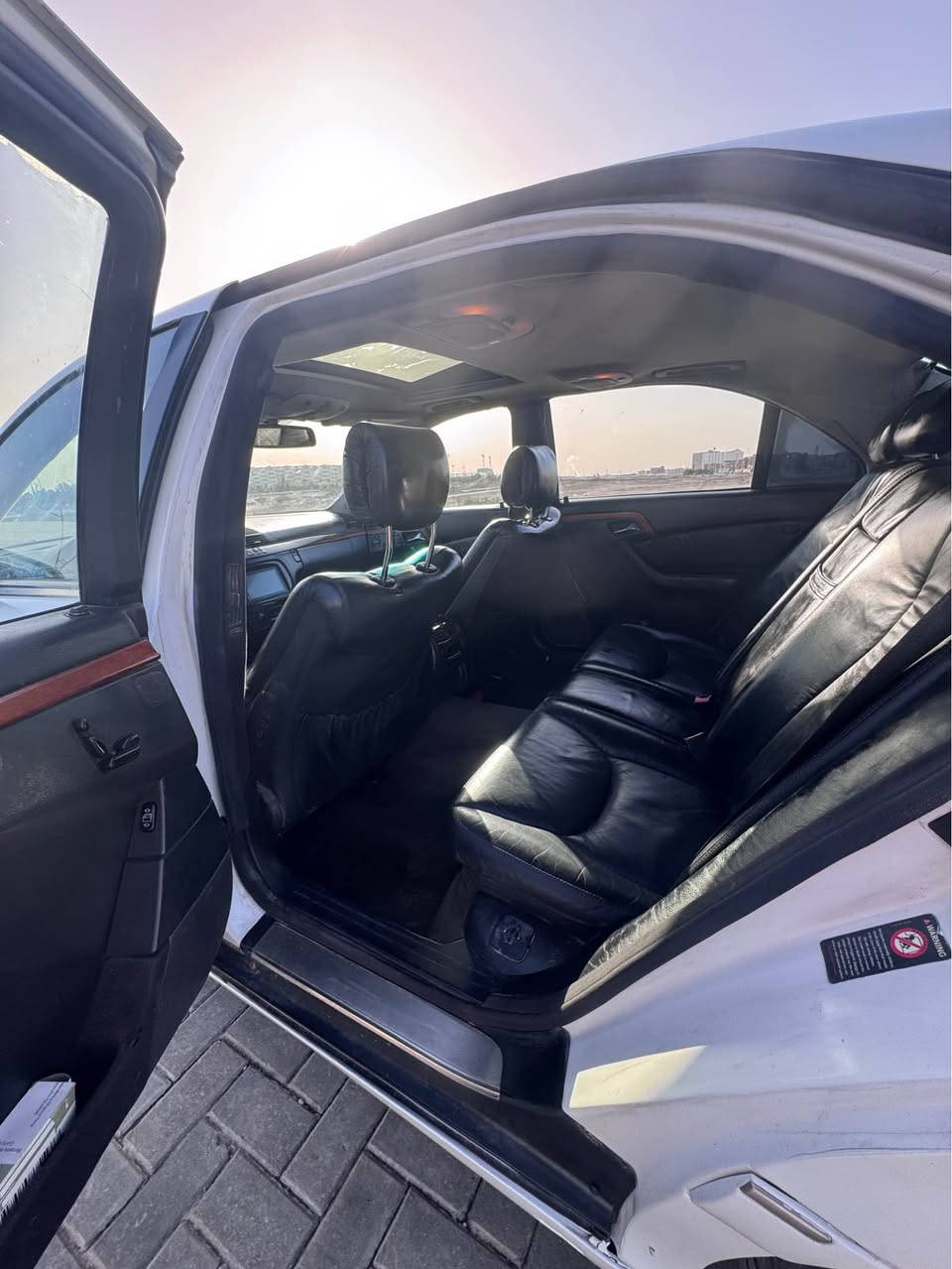 مارسدس غواصة مديل 2002 رقم بصره دولي بسمي 
سنوية لل2027
حدادية 100% ويل اس قياس 17 تخم جديد 
لارج باب طويل تنتة شغالة 
تبريد شغال غرفة جديدة 
محرك 350 
كهربائيات كلها شغالة عدى السنتر لوك 
مكاني البصرة السعر 90 
رقمي *********** البصرة, العراق
