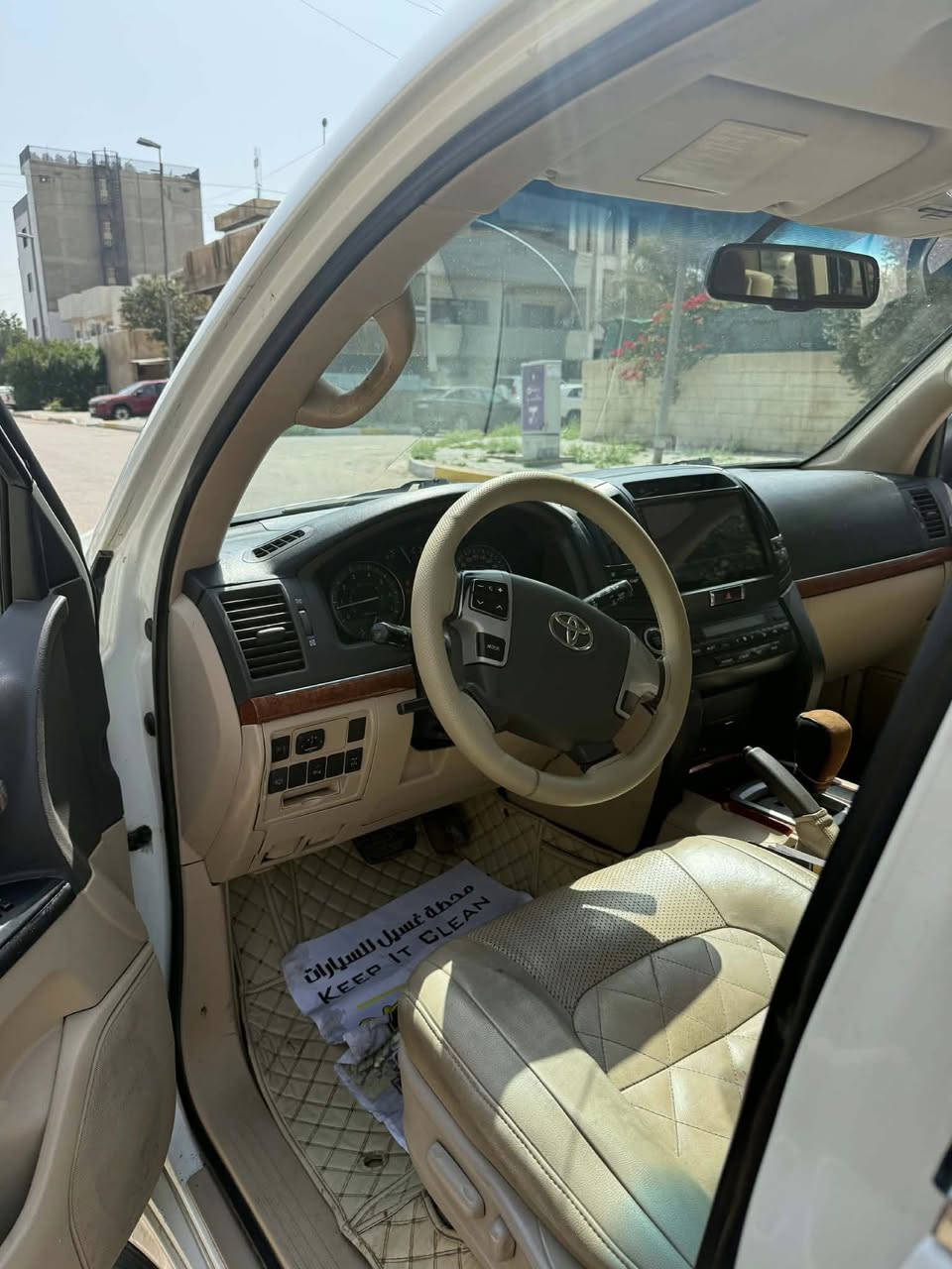 السلام عليكم
موديل2012 رقم اربيل بسمي السياره تحويل ثاني يوم 
السيارة بدون نقص 
مكان السيارة بغداد 
بالنسبة للصبغ السيارة بيها كم قطعة صبغ ابيع حزام 
السعر 255$
للاستفسار :  ***********
