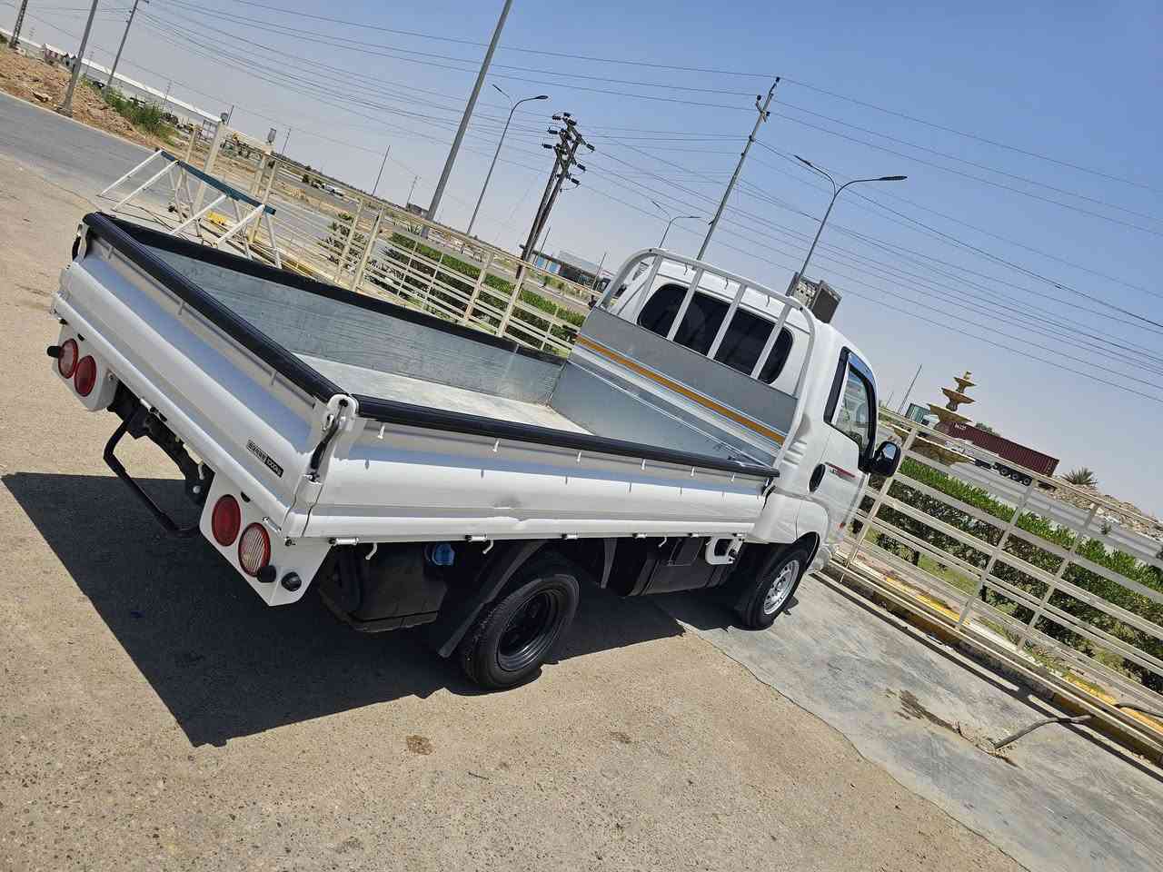 بدون أرقام  يعني حديده كيا بنكو مسكر ادبلو ٤٠٠٠ موديل ٢٠٢٢ بيه باب مصبوغ بي ضربه بل باب سياره نضيفه وجاهزه من كلشي سياره اخت الزيرو ماشيه ٦٠الف ***********السعر١١٠
