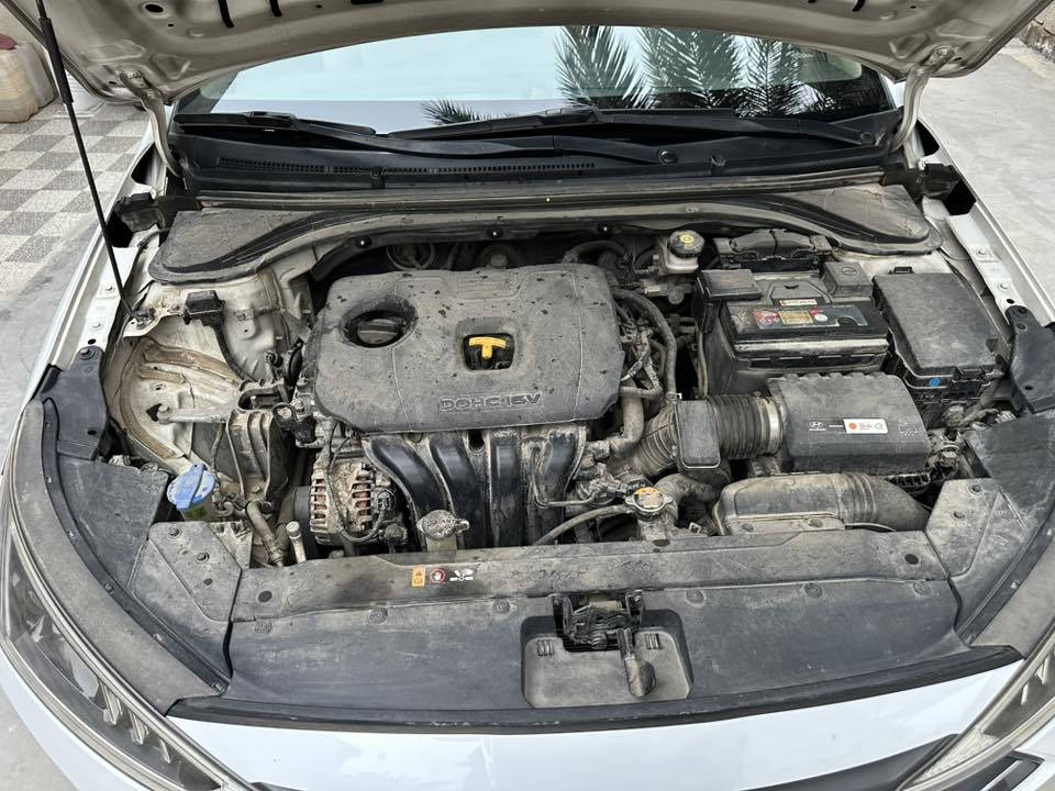 السلام عليكم 
للبيع اللنترا 2020 رقم بغداد دولي السياره ماشيه 86 الف حقيقي 100‎%‎ السياره اخوان اخت الزيرو بمعنى الكلمه مكفوله كفاله عامه من الصبغ والتبديل والبارد حته البلاستك السياره سويچ مو بصمه برغي ممفتوح بيها تجي وتشوف بعينك مكان السياره كربلاء معروضه 175 وبيها مجال للشراي ***********
