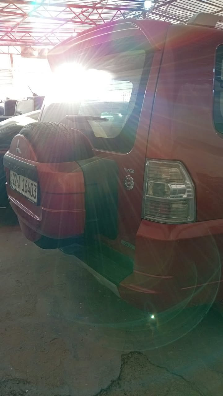 باجيرو 2008  7 راكب 6 سلندر 
بيه ربع  بنيد صبغ بدون ضرر  
حداديه امي خلفي جديد تايرات جدد كفاله عامه السياره من كلشي   تحويل مباشر. ويزعم مراوس حسب القناعه السعر 130 وبيه مجال. ***********
