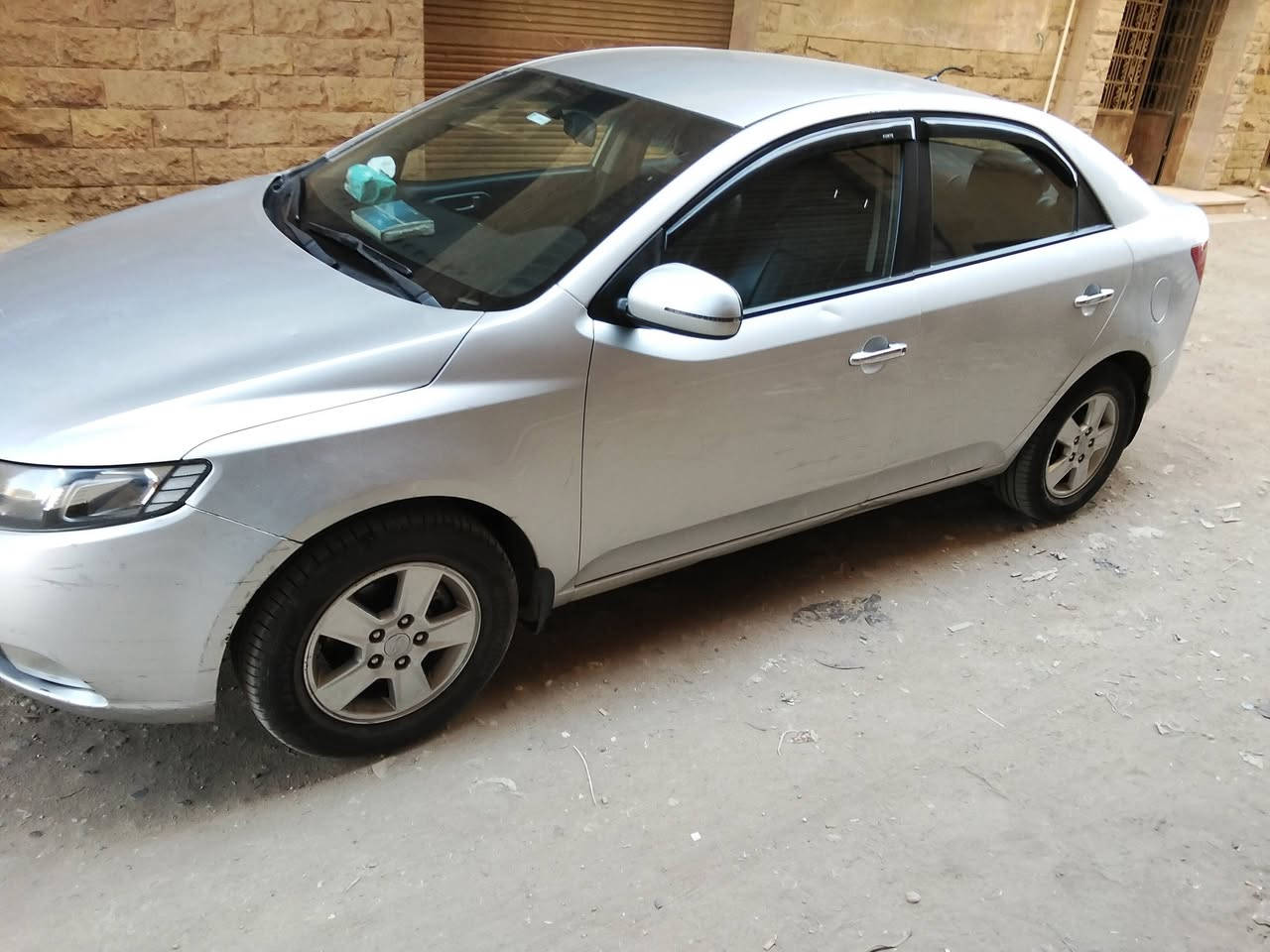كيا سيراتو ٢٠١٣خليجى الفتيس الكبير   فابريكا بالكامل من الاكطدام لاكطدام عدا مرمات خمس جنوط اسبور وطاره مالتى وبلوتوث  ووحده رفع  ولمبات ليد عالى وواطى مرايات ضم رخصه 7شهور وسنتين شباك كاوتشات جديده وبطارية جديده عداد 205الف بالكتالوجات وان ايرباج و Abs صيانه منتظمه  اوكر نيكل داخلى وخارجى فرش جلد وارضيه جلد يوجد خبطه بالعتبه اليمين دواخل لا مثيل لها مفيش مسمار محلول وعفشه  جديده بالكامل بدون اى توكيلات مرور امبابه المعاينة بمدينه اشمون محافظه المنوفيه مفيش فيها اى ملحوظه والصور خير كلام لحاله السياره


**إذا كنت صاحب هذا الإعلان وتريد حذفه لأي سبب، رجاءا أرسل رسالة إلى الدعم الفني**