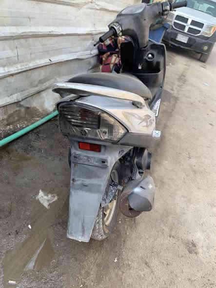 سلام عليكم ماكس عدله مكفوله مكينه بلادي
مختمه ختم واحد شوفت عينك دراجه كاعده مال جني 
مكاني البياع شارع ضغط سعرهه 625 
***********
