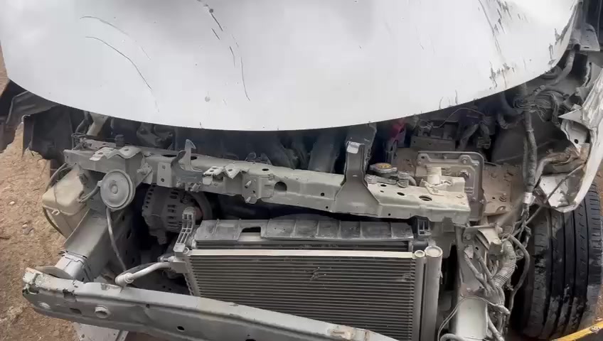 للبيع نيسان صني موديل ٢٠ 
سابقاً كفالة فقط باب العبري تعرضت لحادث الله يجفيكم الشر السيارة كير و مكينة و شواصي سليمة و صفحة و صندوك كذلك سليمة فقط بجم و صفحة سايق 
السيارة معروضة ب ٧٠ و بيها مجال بأسمي رقم بغداد 
الاتصال ***********
واتساب ***********
