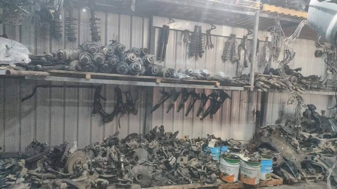 السلام عليكم📣📣📣
تم بعون الله وصول ادوات  دوج افنجر موديل 2014 وجميع الموديلات ولالوان ابواب جاملغات ❤️❤️محركات كيرات صدر امامي وخلفي 👍👍
متوفر ورشة صيانة
عنوان بغداد الكاظمية شارع لامريكي محل الغيث 📍📍🌹
توجد خدمه التوصيل جميع المناطق🚘🏎️🚴‍♂️
متواجدين من الساعه ال8:00 صباحا الى 5:00 ⏰عصرا
☎️☎️☎️☎️
🟩مراسلة واتساب اواتصال
  ***********🟩
