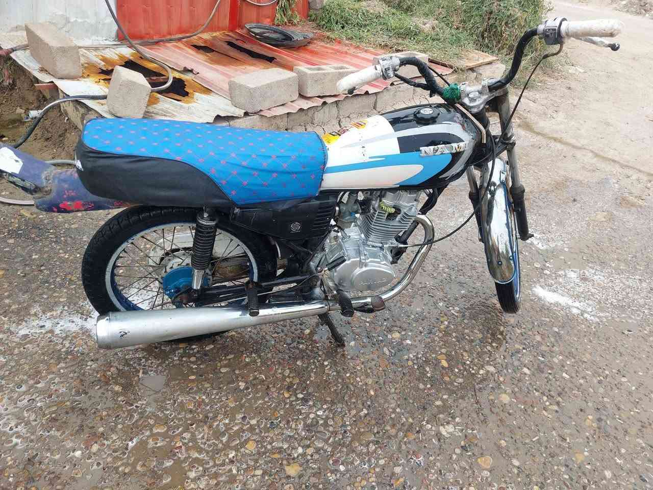 السلام عليكم  دراجه البيع نضيفه وحلوه  خير من الله سعرهه450المو شراي لا تراسلني يرحم والديكم داجه وراق بس ضايعه وراقهه  مكاني القرنه الشافي


**إذا كنت صاحب هذا الإعلان وتريد حذفه لأي سبب، رجاءا أرسل رسالة إلى الدعم الفني**