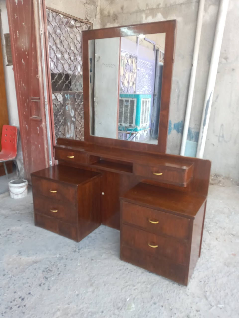 ميزتواليت صاج تزكام مستعمل شغل درجه اولى ارتفاع 87 سم عرض متر و65 سم عمق 40 سم السعر 140 سم العنوان بغداد حي الإعلام الشباب نهاية شارع سوق اميمه  صيدلية نور الشباب قرب النادي التجاري  موبايل عراقنا وتساب بي 
*********** 
***********

يوجد توصيل غير مجاني داخل بغداد فقط
