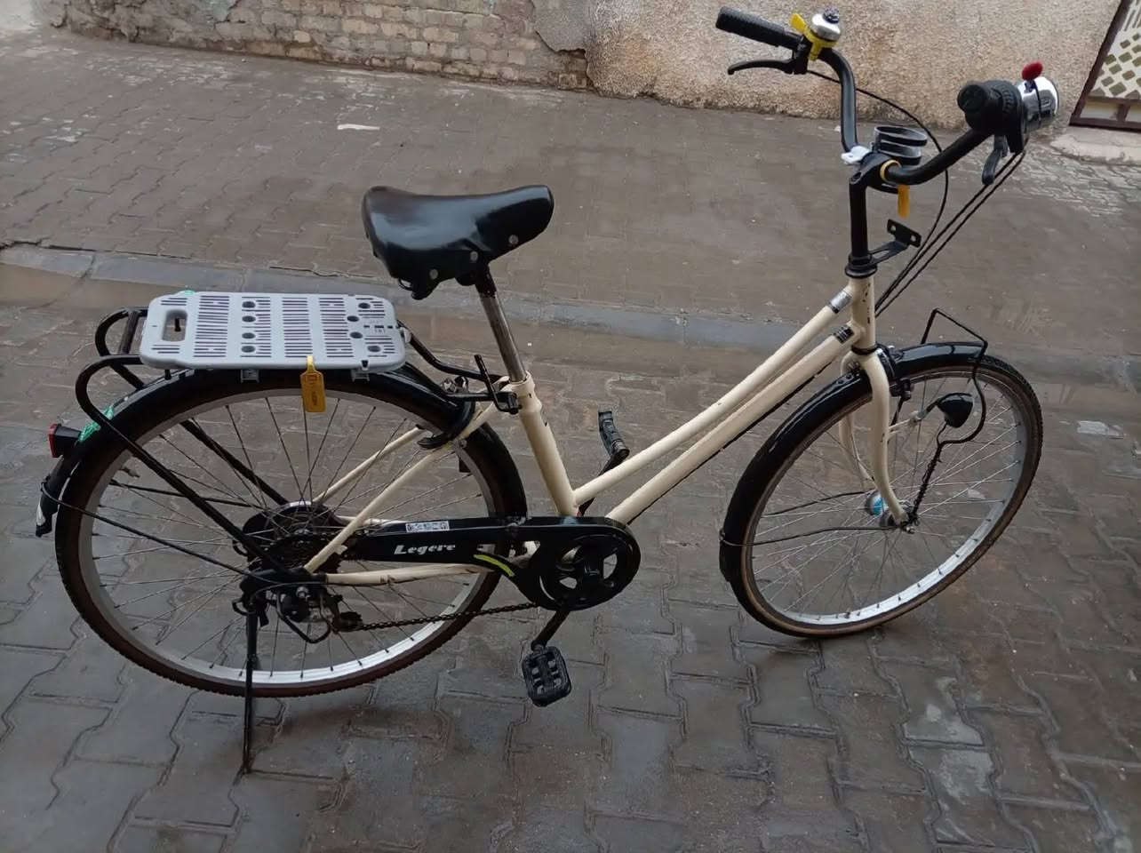 السلام عليكم باسكال بناتي
نضيف بلادي ما مفتوح منة برغي حجم 26 بآلة 
السعر 120 وبي مجال 
مكاني بغداد الشعلة


**إذا كنت صاحب هذا الإعلان وتريد حذفه لأي سبب، رجاءا أرسل رسالة إلى الدعم الفني**