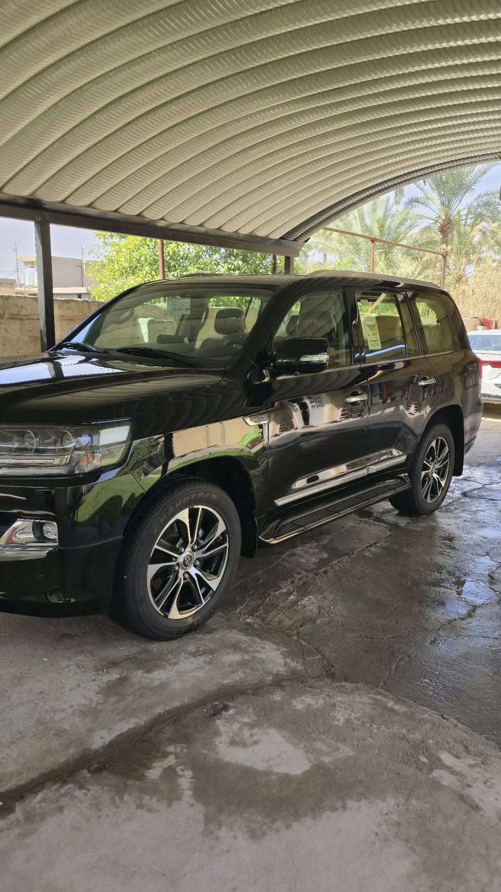 السلام عليكم ورحمة الله
لاندكروز موديل 2021 بحريني باب أول فول مواصفات رقم بغداد الجديد بأسمي تحويل مباشر ماشية 90 الف كيلو مكفولة من الصبغ والحادث والتبديل والبارد كفالة عامة...
محرك 6 سلندر
بصمة أبواب أربعة وبصمة تشغيل وتشغيل عن بعد/ فتحة سقف/ كشنات جلد جوزي كشنات كهرباء/ 7راكب/ زراك لايت/ شاحن وايرلس/ صندوق كهرباء وشفط/ مري شفط وقلاب/ اربعة كامرات/ فور ويل/ حساس أمامي وخلفي أصلي/ ثلاث قطع تبريد/ ثلاجة/ وبعد اكو مواصفات معروفة للجناي...
مكاني بغداد الدورة هوررجب...
السعر 545 ورقة وبيها قليل للشراي 
***********
***********
