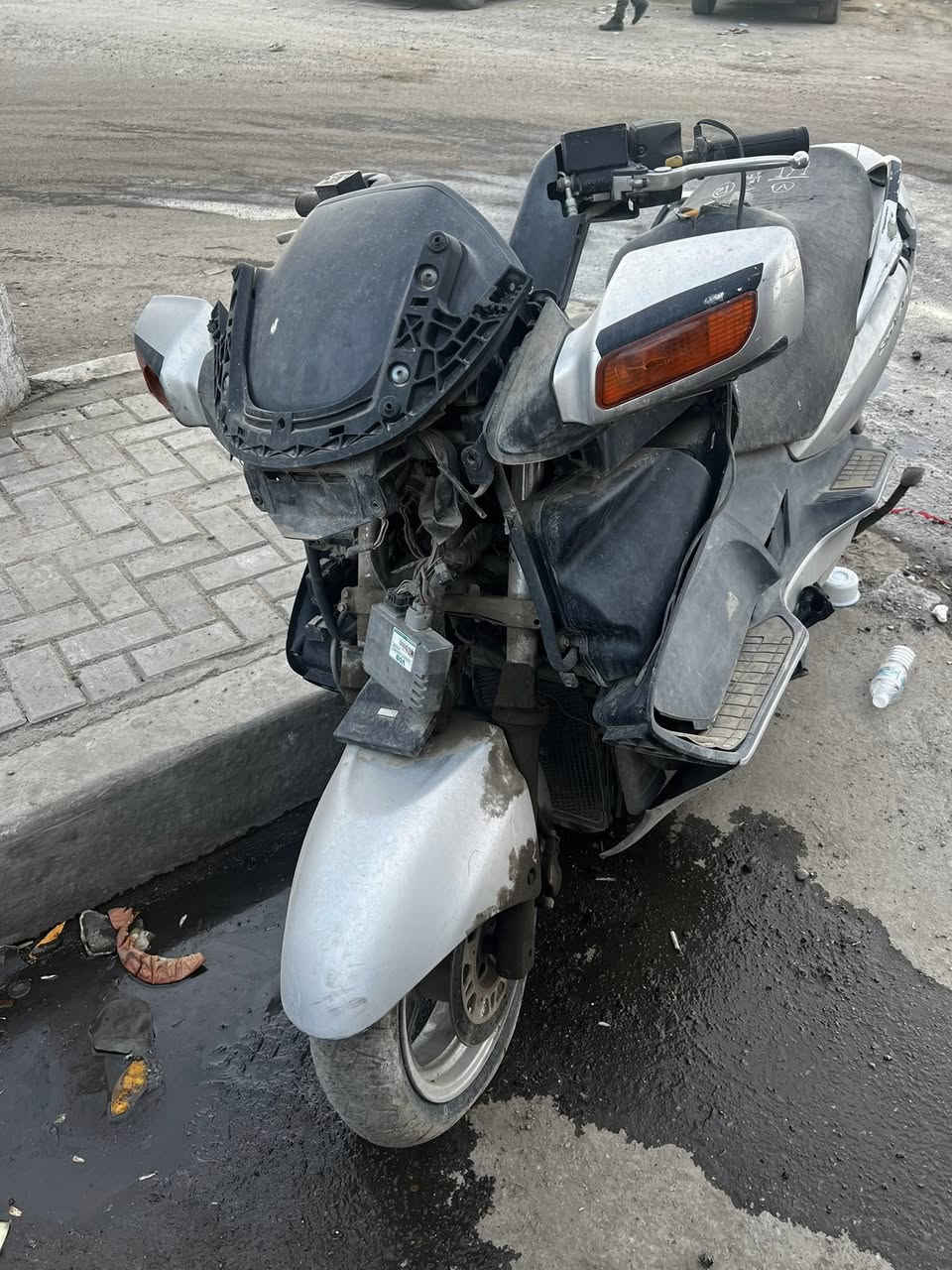 السلام عليكم عندي سكاي متروكه للبيع  عله هل حطه جانت شغالله بس تركته بسبب ظروف *********** بغداد العظميه
