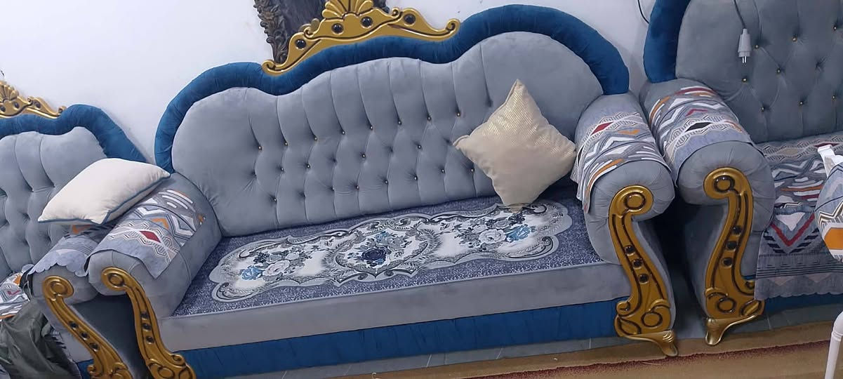 تخم جديد  10مقاعد سويته حطاطه شغل درجه أوله صار شهر من شتغلته  سعره  450 الف       كلفني ٩٠٠ 
*********** تحرير الحولي
