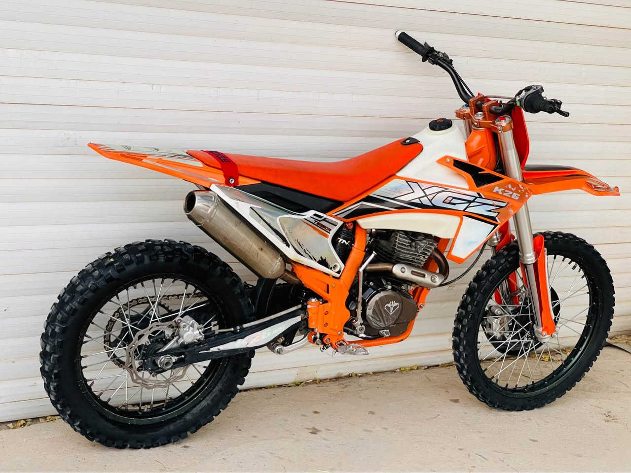 سلاو براياني ئةزيز

ئةم k26 بؤ فرؤشتن 

يان گؤرينةوة بة (rmz_kews_ktm_crx350)  

مؤديل ٢٠٢٤

مةكينة ٢٥٠ 

٤ وةلف

٥ گير 

بؤ عةيب مةپرسن

برغوو بة برغووي بةشةرت 

 نمونةي جواني و قوةت 

سعري (11گةلا ) 

رجائةن مةعامةلة قفل ناكةم موشتةريت وةرة سةيريكة و مةعامةلة دةكةين  

بةپيي توانا خاترت دةگرم

 شوينم نزيك كةلار

***********

*********** كالار, السليمانية
