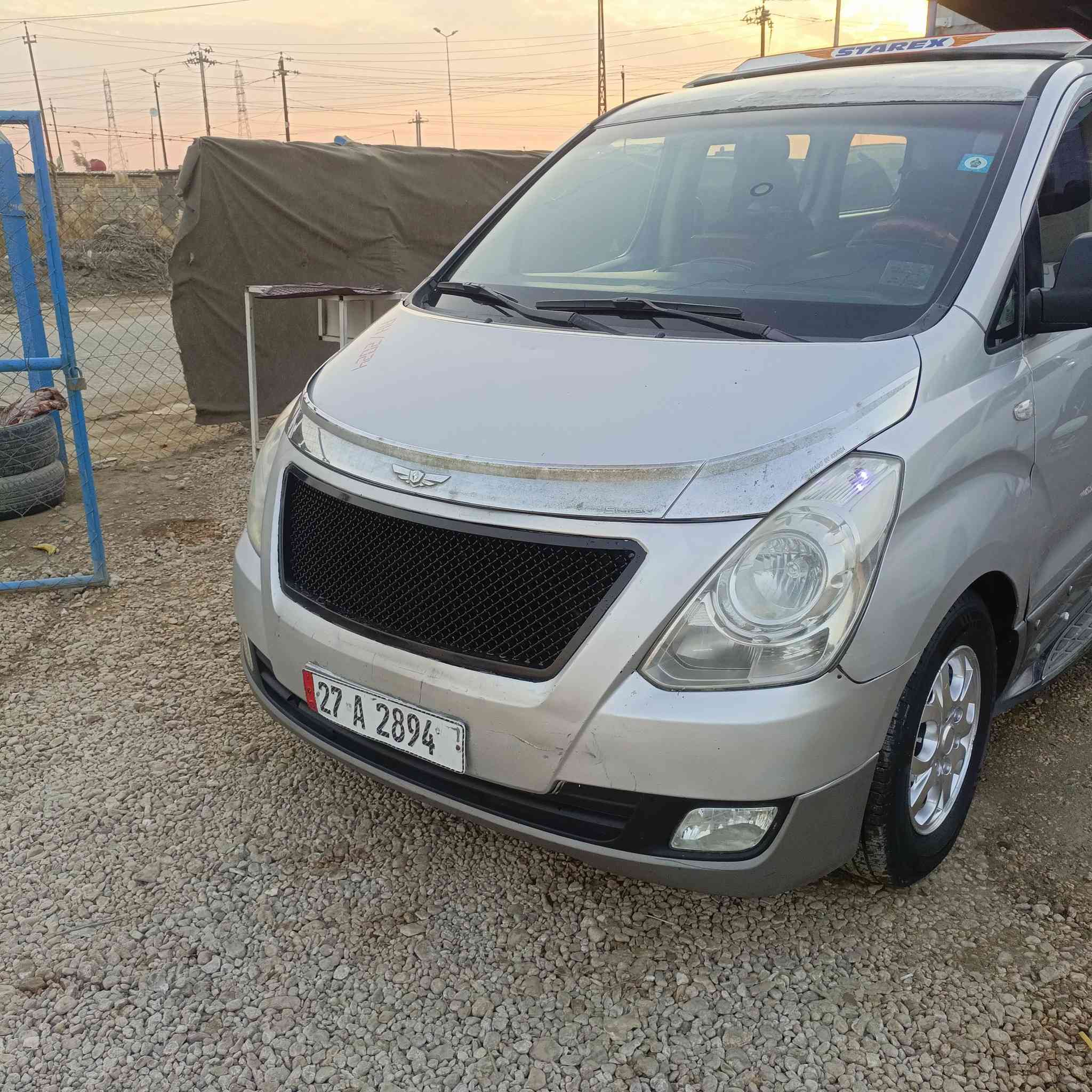 سلام عليكم ستاركس موديل 9 مفتوح محوره مسكر اتو رقم ذقار تحويل ثاني يوم خط بحث كامل حداديه جديده تخم تاير سياره جاهزه بيه جاملغ الخلفي  السعر 132 بيه مجال  *********** السياره رقمه نكليزي
