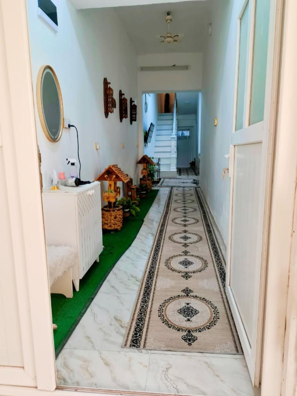 🔸دار سكن للبيع (بيع سريع) 
مطلوب لصندوق الإسكان 30 مليون 
🔹التسديد الشهري 225 الف 
🔸حي الحضارة على شارع 20 متر مقابل ساحة 
🔸المساحة 110 متر  طابقين 
واجهة البيت 5.5 *20 
🔸الاول استقبال ومطبخ وصالة وغرفة نوم ومدخل الارضية كاشي 
🔸الطابق الثاني 2 نوم نظام سويت الارضية بورسلاين 
———-للاستفسار مراجعة مكتب الضياءين للعقار او الاتصال على الرقم ***********
