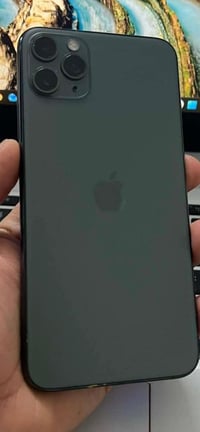 11برو ماكس ذاكرة 256 فقط بطارية  سعر 260   07740906086