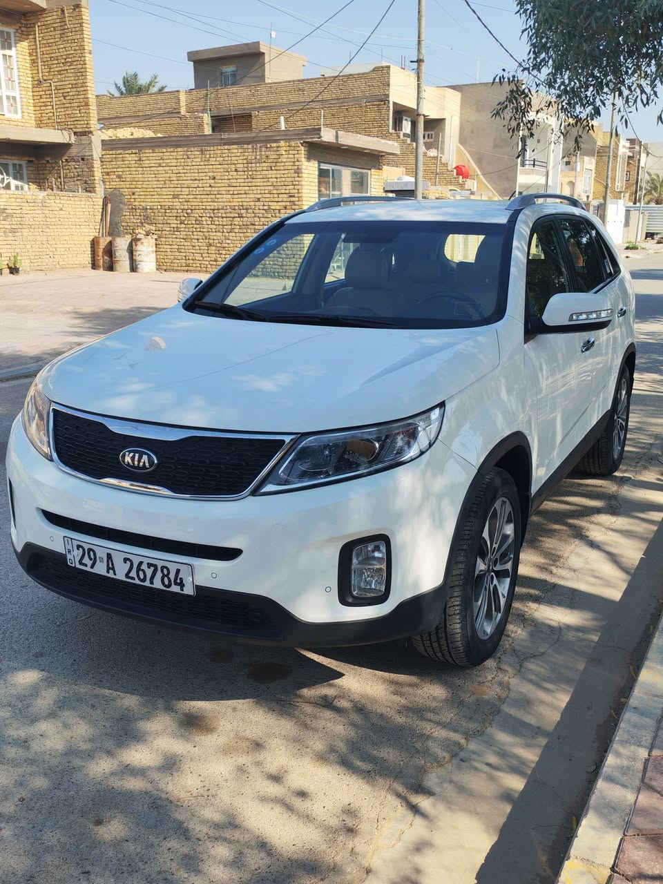 كيا سورنتو ٢٠١٥
خليجيه فول ماعده الفتحه والبصمه مكفوله كفاله عامه رقم واسط بأسمي تحويل مباشر مكاني كوت مركز مدينه السعر خاص 
رقم الهاتف ***********
