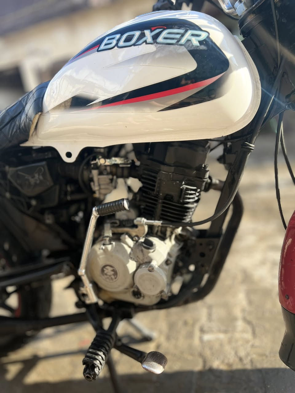 سلام وعليكم بوكسر اللبيع. مديل٢٢شغاله هندر سعر٨٠٠وبيها مجال ***********
