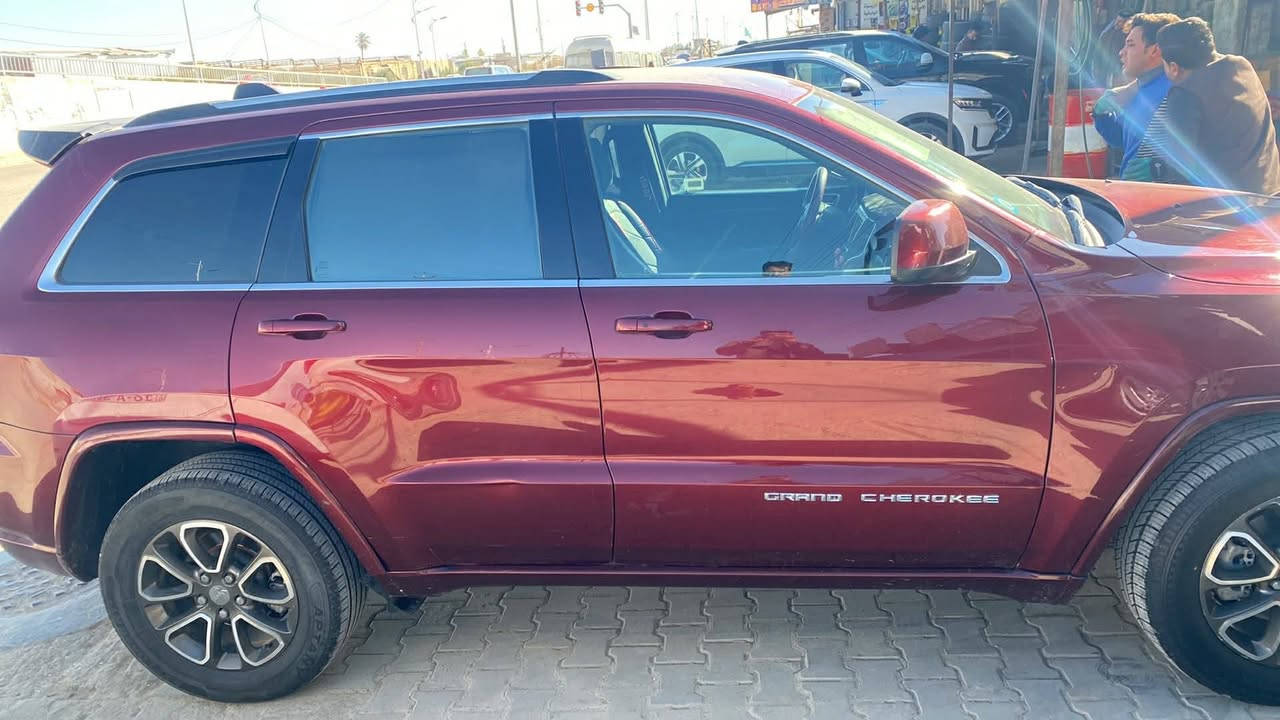 سلام عليكم جيب موديل 16 محرك 6 سلندر ضرر جاملغ زائد بيبان ثنين 
سعر 180 وبي مجال 
عنوان رميثة محافظة المثنى 
للاستفسار ‏‪*********** او***********
