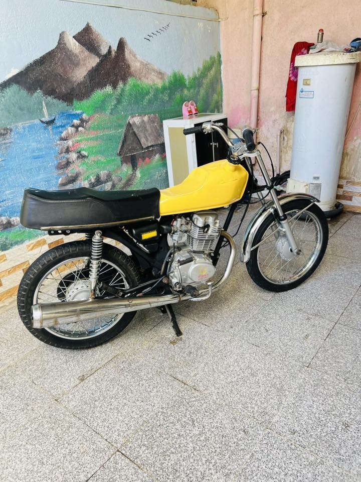 سلام عليكم دراجه كلك كلك تعمير 2025 للبيع محرك تايكر  دراجه حلوه وجديده شلعه ومعدل فول دراجه بل حقيقه احله من صور دراجه ماعوزه شي العنوان الناصريه مركز السعر ٥٥٠ وبيه مجال الرقم ***********
