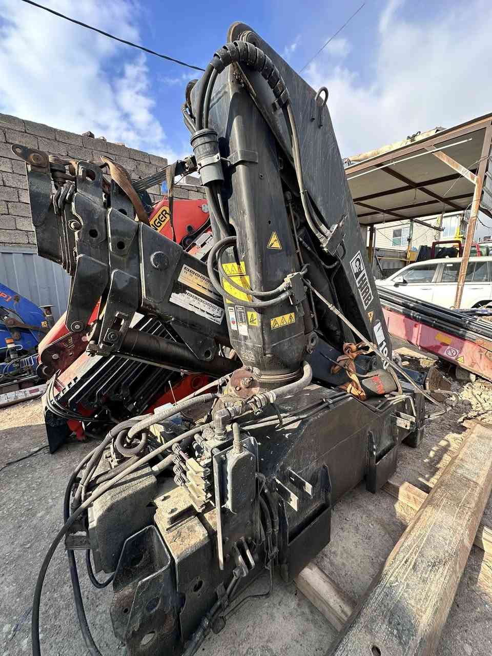 كرينات ‏للبيع كله أوروبي مو يشتغل بالعراق نرويجي ‏
‏عنوان أربيل صناعة شمالية
‏رقم هاتف *********** 
￼
