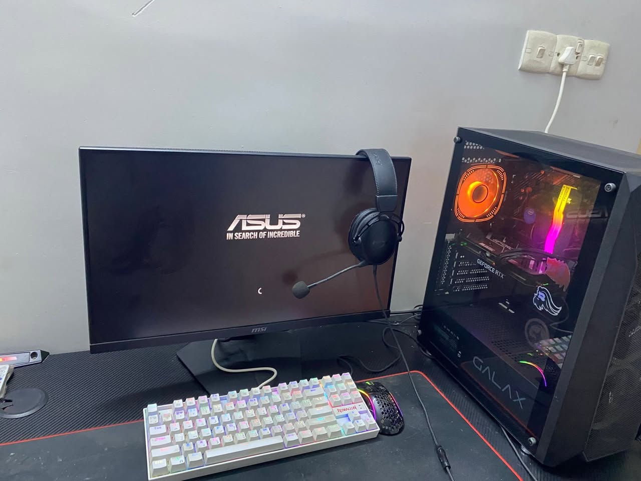 السلام عليكم
اخوان سيت اب كامل للبيع ما عده اليوبي اس
المواصفات بلصوره السعر مليون و 100 وياها حساب مال فيفا 26
ووياها بتل فيلد 6


**إذا كنت صاحب هذا الإعلان وتريد حذفه لأي سبب، رجاءا أرسل رسالة إلى الدعم الفني**