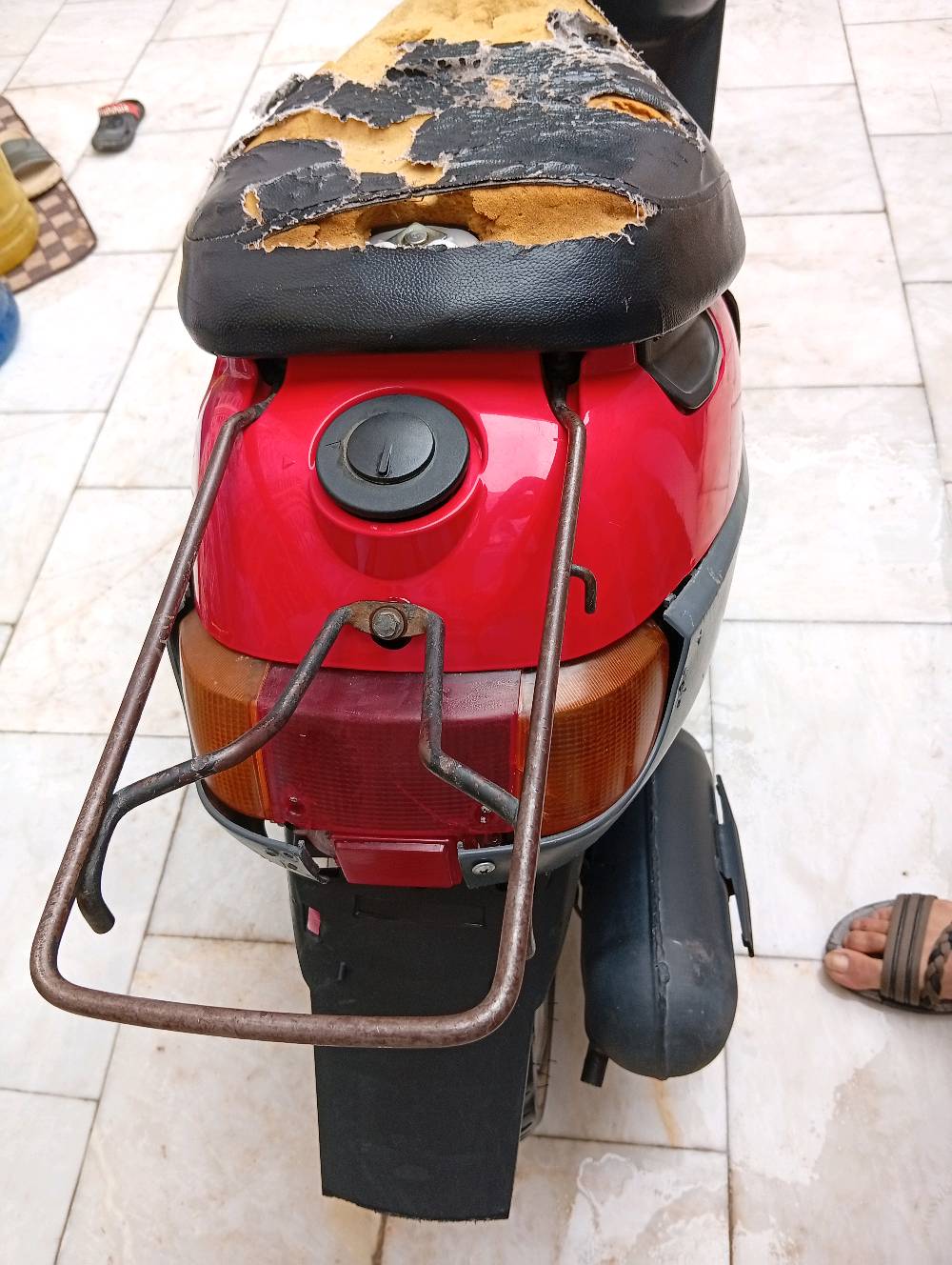 السلام عليكم دراجة بطة 60خطين ياباني للبيع دراجه مجفت مرة وحدة كابريتر جديد السكن كربلاء حي الرسالة قرب اسواق السدرة أو مدرستي طه للعلم دراجة نضيفةنكرة الله شاهد 