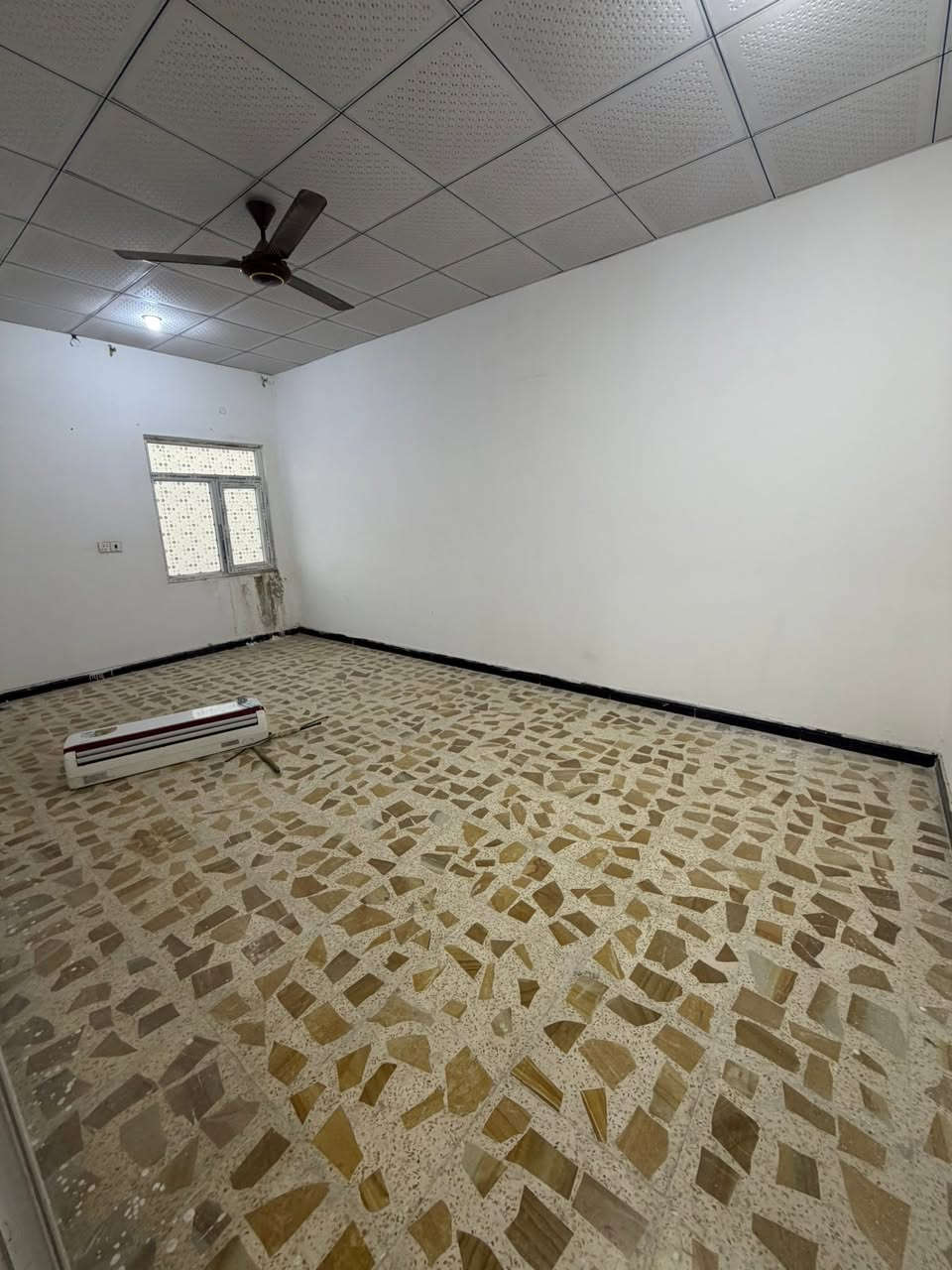 🔶(مشتمل طابق اول للايجار)🏡✅//  //
🔹(الموقع حي الاصدقاء قرب شارع بغداد)

🔸(يحتوي على/ غرفتين منام/ صاله/ مطبخ / صحيات / مخزن /صطح / ومن ضمن الاجار مطبخ وكاونترات كامل )

 
 // سعر الاجار (350) الف غير قابل للتفاوض //

🔻(عنوان شركة الجوادين للاستثمار العقاري )
 ( /الجنينه /نهاية /شارع المصلحه / قرب سوق الجبيلة ) 

//لطلب والاستفسار الاتصال على الارقام لتالي//

واتساب +اتصال ***********
واتساب + اتصال ***********
