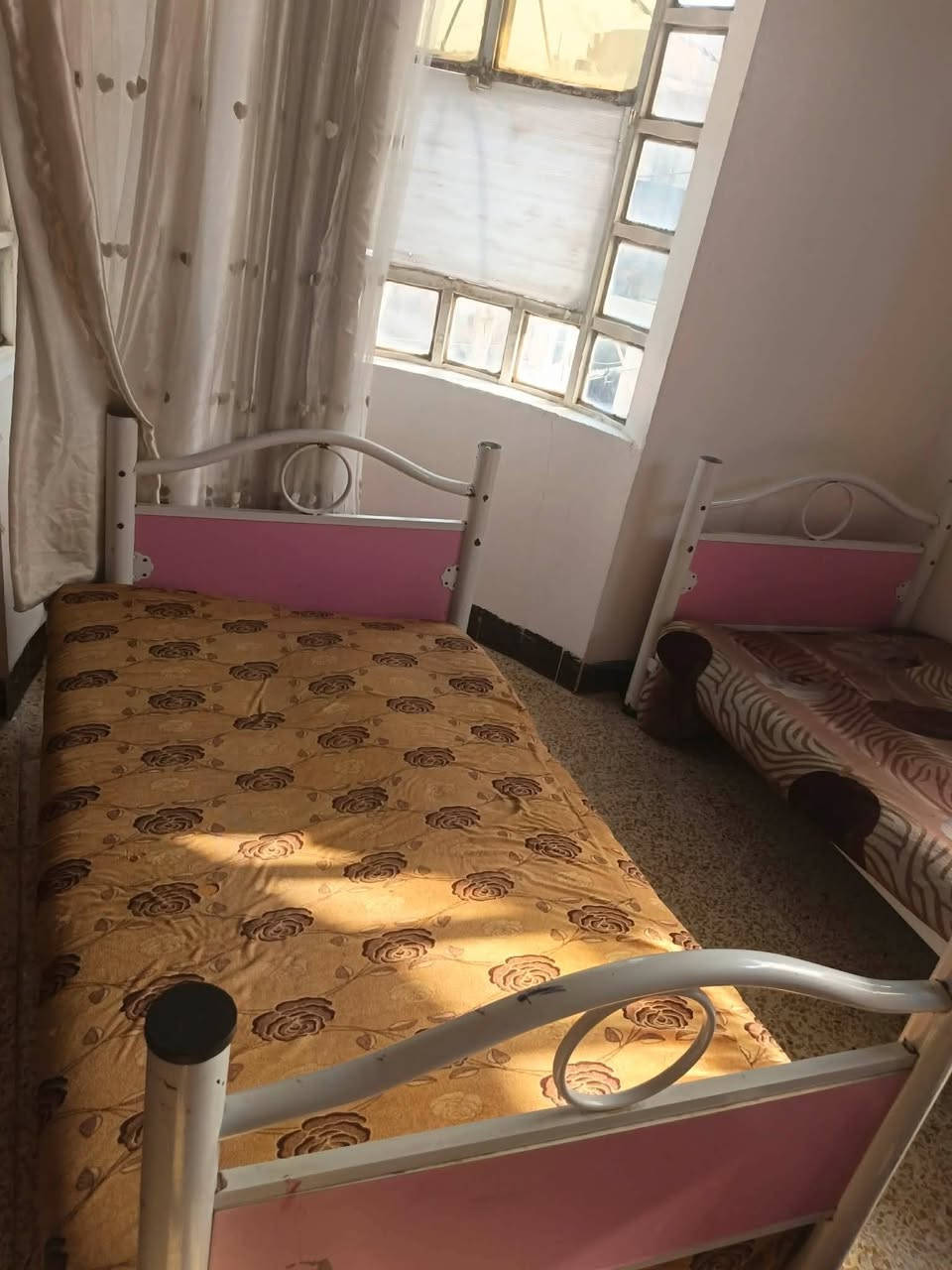 سرير عدد  2
سعرهم 55 
مكانهم حي سماح الموصل الايسر
شعدكم للبيع دزولي خاص


**إذا كنت صاحب هذا الإعلان وتريد حذفه لأي سبب، رجاءا أرسل رسالة إلى الدعم الفني**