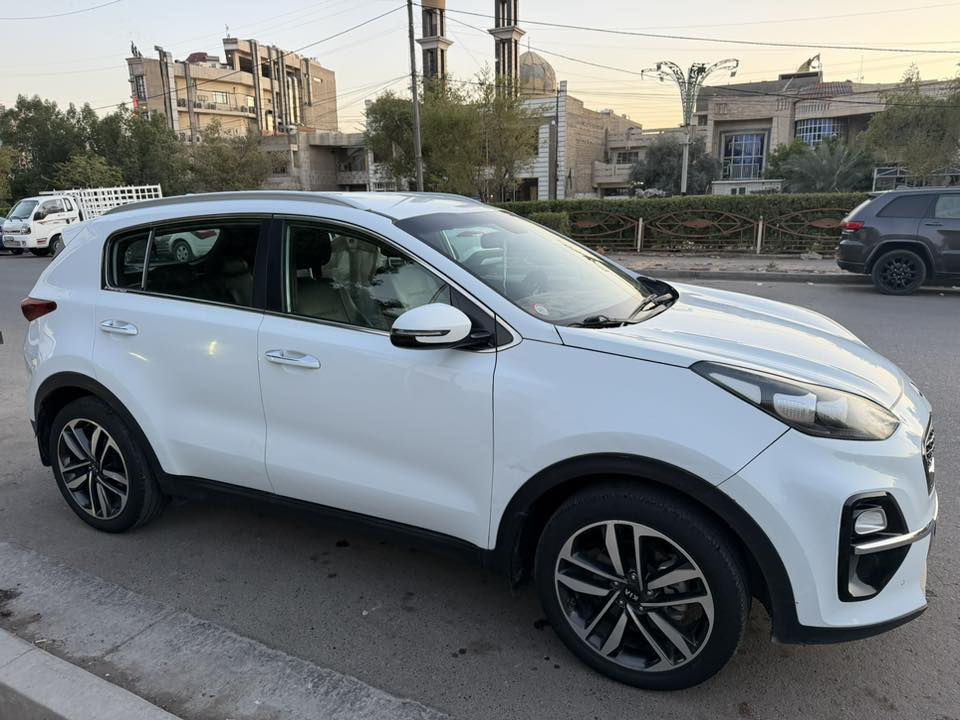سياره سبورتج  خليجي موديل 20 
ماشيه 63حقيقي هزه جديده ارقام انكليزي 
سنويه تنتهي 31 تبريد قطعتين خير من الله 
بيه طخات بارد ابصفح اليمنه ولبنيد مفتوح
مكينه اوكير بلادي مال شركه مري شفط
عنوان بغداد ام الكبر والغزلان سعر ١٧٧
***********
