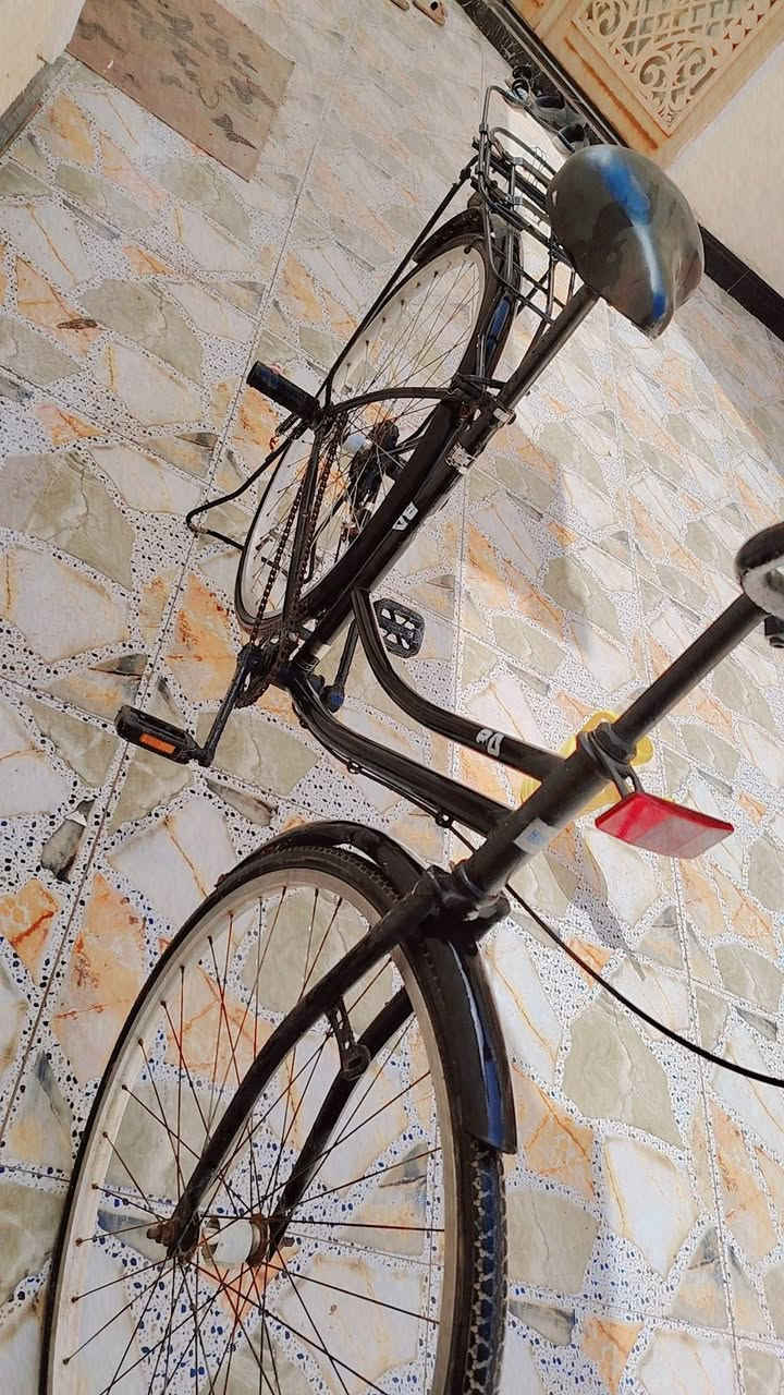 السلام عليكم بايسكل للبيع حجم 27 المكان البصره ابو خصيب كوت ثويني السعر (+65+) الرقم***********
