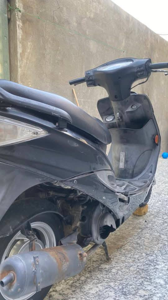 السلام عليكم دراجه جي فور 
مفتوحه مره وحده دراجه نكره سلف هندر كهربائيات كله شغاله بابيه نقص برغي سعر ٣٥٠وبيه مجال رقمي *********** مكاني مركز ناصريه
