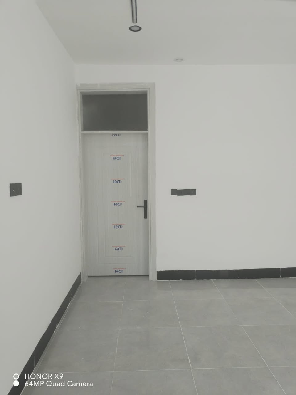 اعلان للبيع بيت 100طابق ونص بيت صفر بناء جديد طابو صرف العنوان كركوك قادسسه ثانيه للاستفسار اتصل بل رقم ***********
