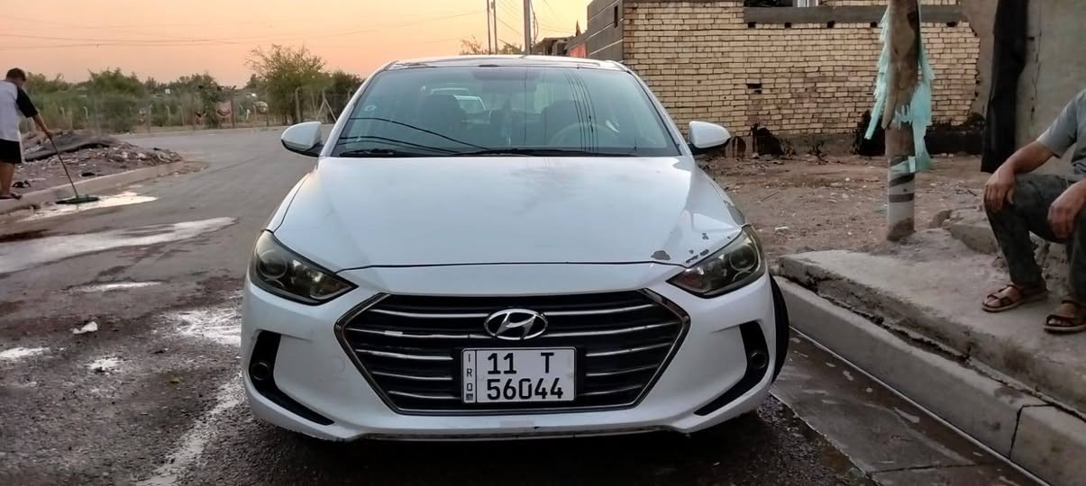 السلام عليكم انتراء موديل 17 أمريكي مكينه المرغوب 2000 
ماشيه 76الف مال بيت فقط السيارة نضيفه تخم تاير صدر تبريد كامله بيه جاملغ صبغ ونص بنيد مثل ما موضح بالسونار سعر 128 هاتف ***********
