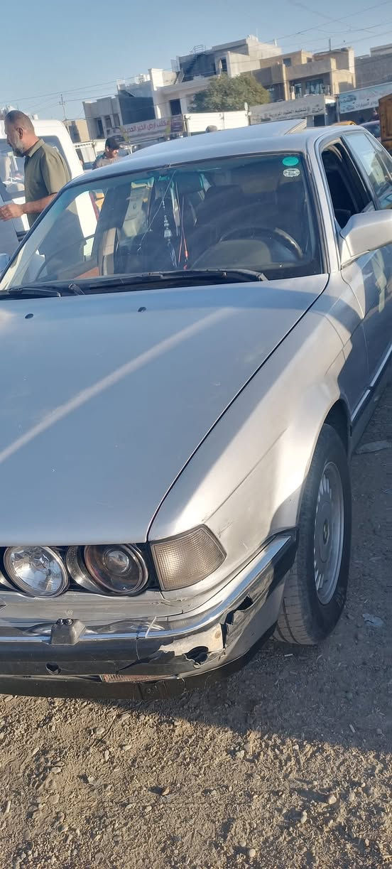 بيم دبليو 730مفتوح 6سلندر كير مكينه جديد غرفه جلد دبل جام بدون حادث صبغ عام مكاني بغداد حي الجهاد عارضها 63 وبيها مجال او مراوس بسياره كوري رقمي *********** سياره تبريد حداديه وتايرات 70 بل ميه سياره شماليه دهوك وسنويه بسمي
