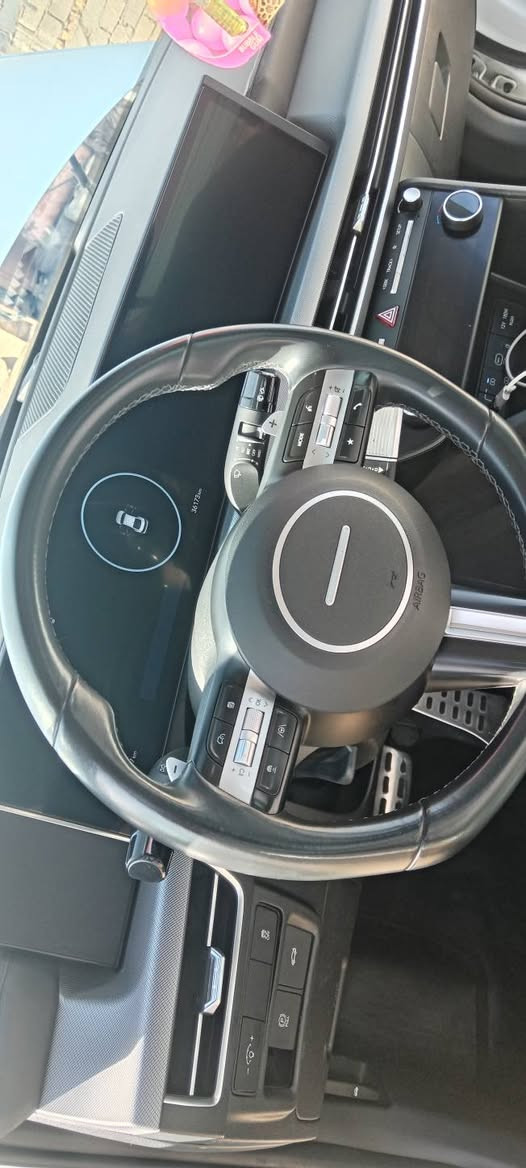 سلام عليكم ورحمة الله من رخصه لادمن سوناته ٢٤ فول حدث موضح بل منشور بدوان داخل بدون صبغ تبديل جمالغ نفس الوان ماشيه ٢٢ميل سياره خير من الله قم بغداد حره مدور ثاني سعر ٢٢٠وبيه مجال الشري وتساب موجواد *********** مكان سياره كربلاء
