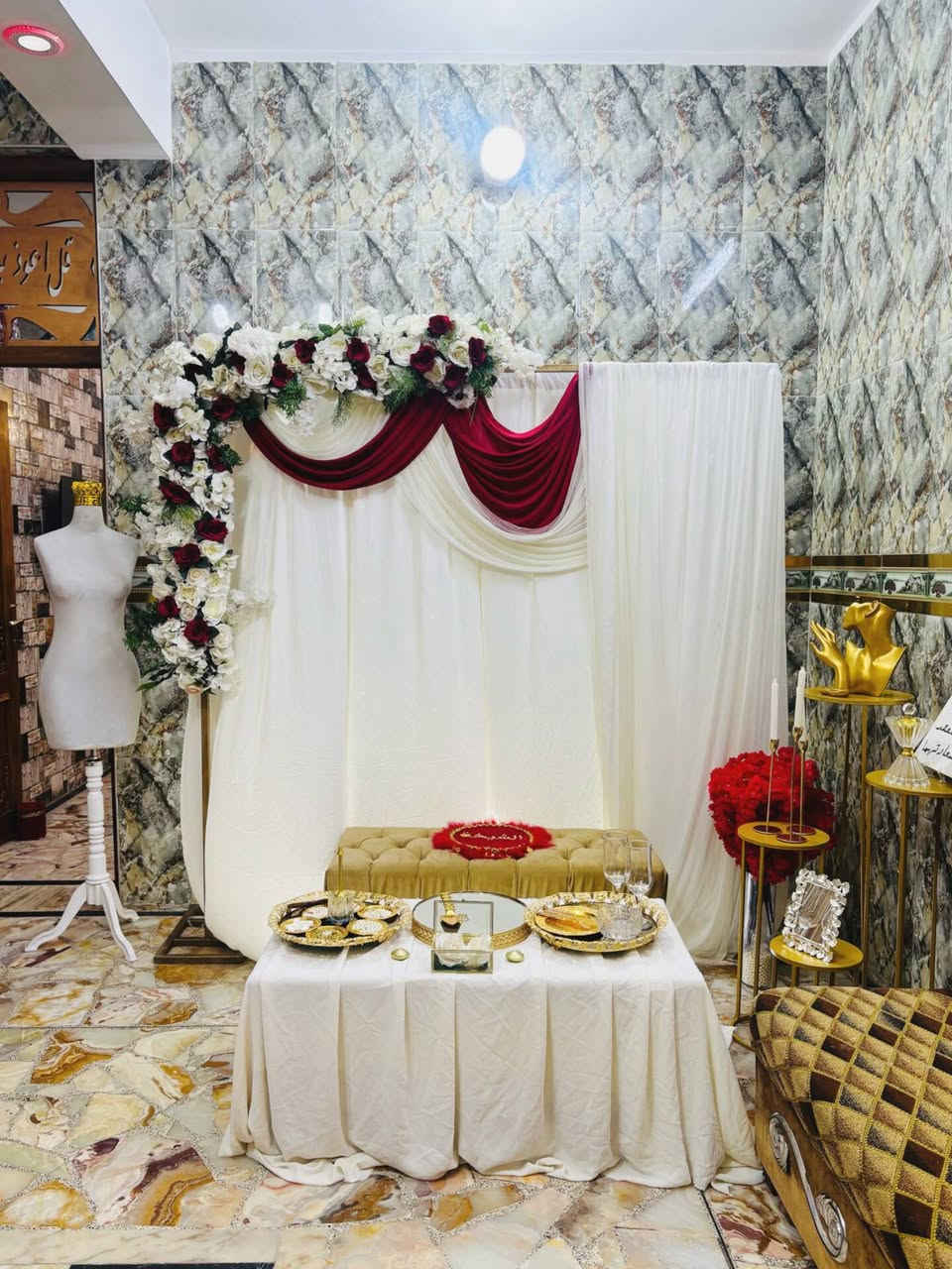 السلام عليكم الكوشة للبيع نظافتهة 80 ٪محتوياتها ستان ابو سجتين يتكبر ورد ابيض شبوي واحمر وقماش ونشرة وسنتر بيس دائري ذهبي وطبلة وشازلون واكسسوارات الطبلة مكاني بغداد العبيدي ما عندي توصيل


**إذا كنت صاحب هذا الإعلان وتريد حذفه لأي سبب، رجاءا أرسل رسالة إلى الدعم الفني**