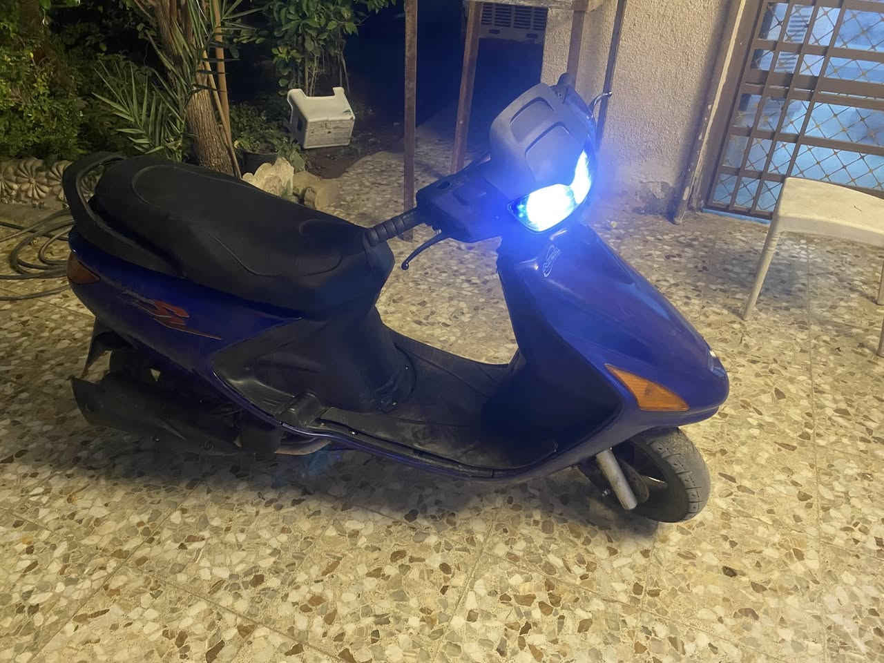 السلام عليكم ورحمة الله وبركاته

بيع مستعجل 

فراشة فحل السعر 260 الف قفل 

محرك فول نعومة ومعدل وقفل جنطة وكهربائيات كله شغال 

دراجة كلش حلوة 

العنوان حلة مركز ***********
