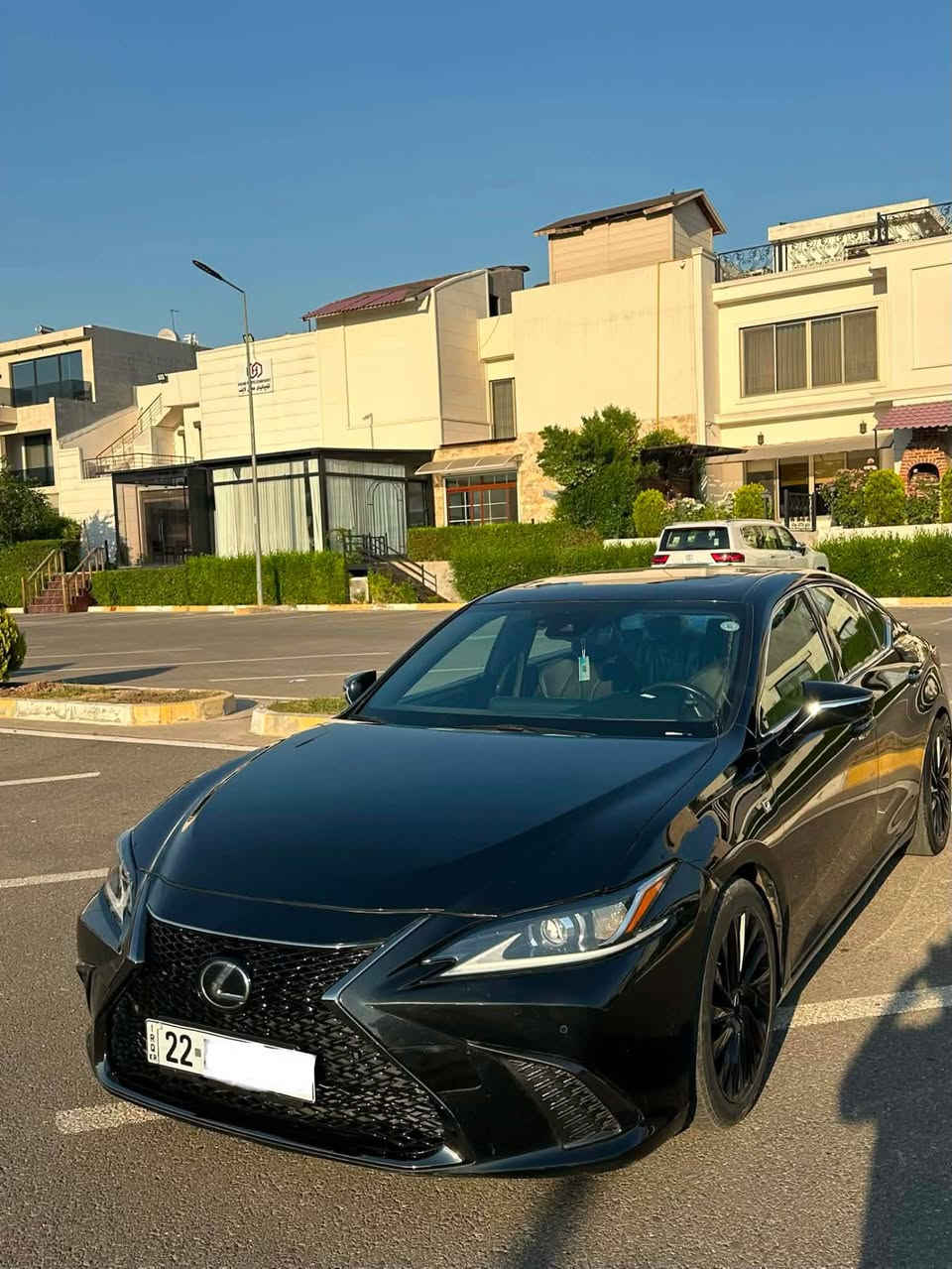 ليكزز 2020 f soprt سةنةوى و تاخم تايه و پيشى و پشتى هةموو نوييه 3 پارجةى پيشى سبوغة بةبى ژوريى 92 هةزار كيلؤ مةتر روية سيارةكة يةك دينار مةسروفى نيه . رةقةم 0750-4487531 أربيل, العراق

