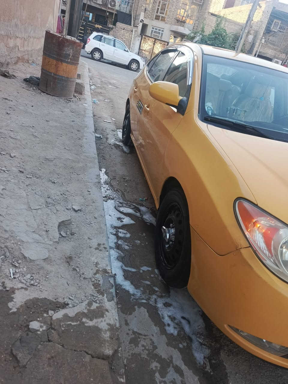 السلام عليكم النترا 2010 ماكينه 2000 سياره بلاديه فقط بالخشيم الايمن طخه باقي السياره بلاديه تحكم السياره فول مواصفات مكان بغداد ام الكبر الغزلان سعر شده وعشره قفل ***********
