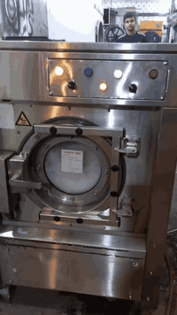 غساله حجم ١٧ كيلو مع مجفف حجم ٢٠ كيلو تولكر تركي نظيف جدا الاستفسار مراسله الصفحه او الاتصال على الارقام التاليه
***********
***********
