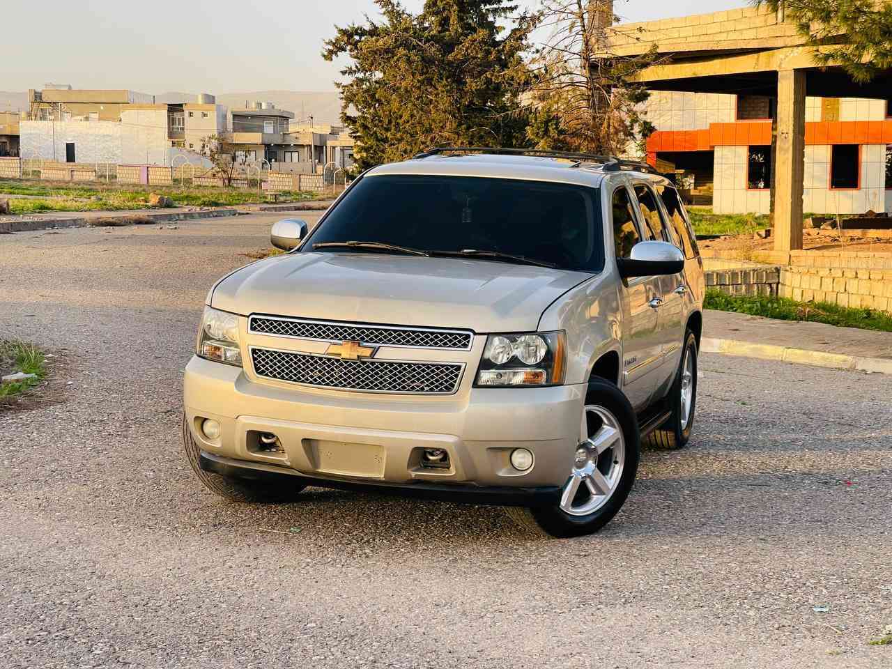 تاهۆ  ئێلتی زێت ۲٠٠۹فول فول مواسەفات ناوزەرد  سعر ٨٣ سلایت گیرو مەکینە بەشەرت نمونە لەجوانی  کوشن جلدو کارەبا تەبریت ساردو گەرم مەزبوت سلایت  جوارتایە ویلی جوانی لەسەرە  بێ قەپو قۆپ دوبەی  کوشن هیتەر شاشە و کامیرە   نمونە لە جوانی. ***********
