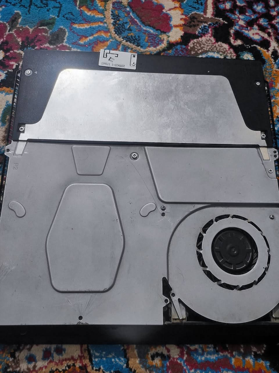 السلام عليكم
بلي ستيشن 4 سلم مساحة 512 اون لاين

النظافة 90%
 

الملحقات : يجي ويا جويستكين واحد تجاري وواحد اصلي ، يجي وياه وايره الاصلي مع واير HDMI هدية مني طولة مترين 

العيب الوحيد بيه مكان الأقراص يحتاج تصليح

عندي ويا هاي السماعه hyperX cloud flight wireless اصلية و نضافتها فوول يجي وياها مايكروفون وشاحنه ، بطاريتها تطول اكثر من عشر ساعات، تنربط على البلي 4 و البلي 5 والاكس بوكسات كلهن و حتى على الموبايل وعلى الحاسبه (pc) بنفس الوقت،  للعلم سعر الجديدة اكثر من 120,000 تقدر تبحث وتتاكد.

السعر :  السعر النهائي البلاي مع الملحقات فقط 220,000 الف دينار 
سعر البلي مع الملحقات والسماعه 250,000
اذا عندك اي سؤال تقدر تتواصل وياي  
***********

مكاني النجف الاشرف حي الجامعة

تقدر تجي بنفسك للبيت تتاكد من البلي وتشغله وتلعب بيه براحتك ، اذا تحب نقدر نلعب گيم fifa سويه همين 😄

ملاحظه اخيره اذا مو شراي لا تراسلني لان مشغول بالامتحانات ،
