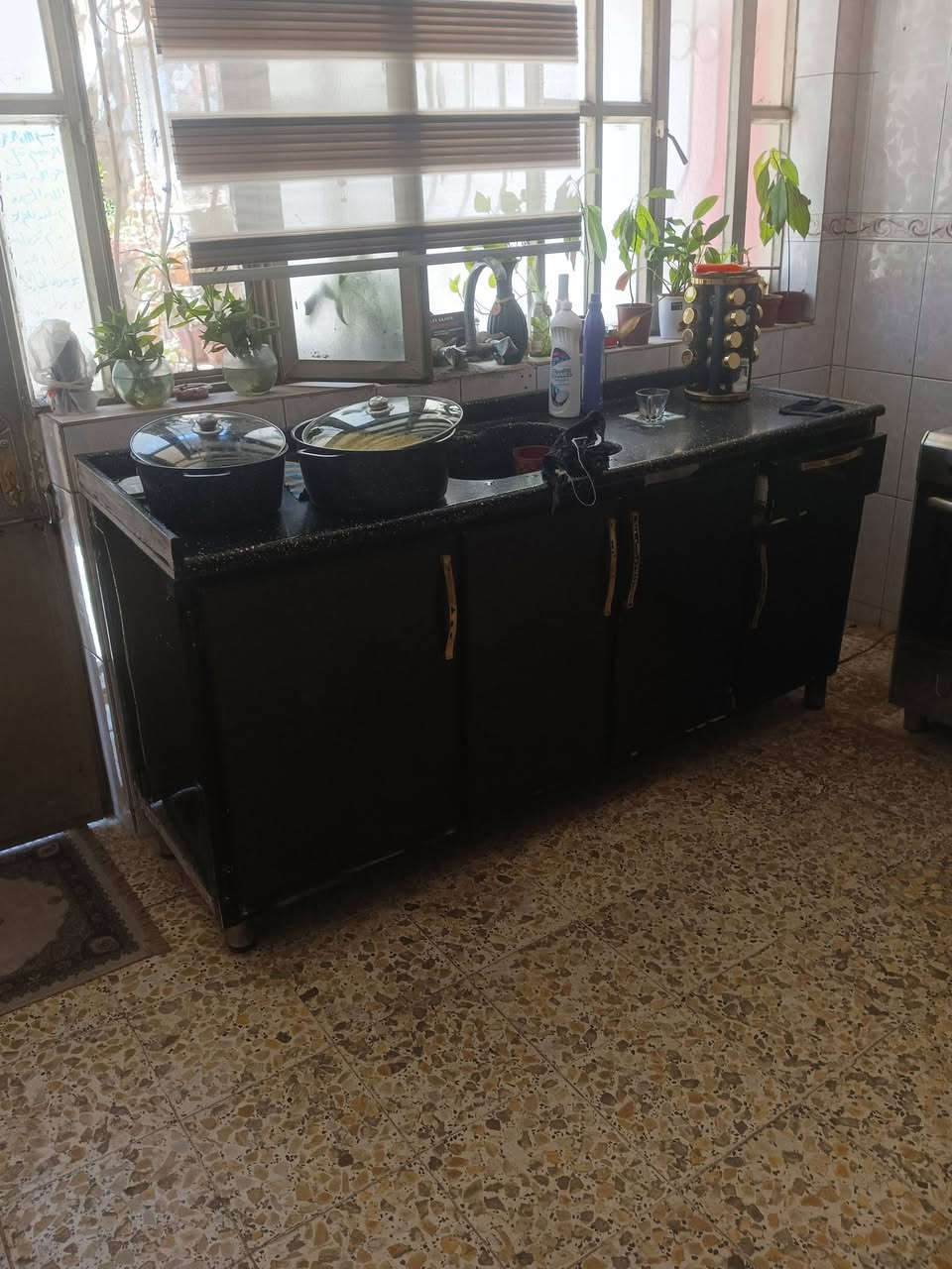 للبيع بسعر مناسب 
الموقع الكريعات
للتواصل 
***********
