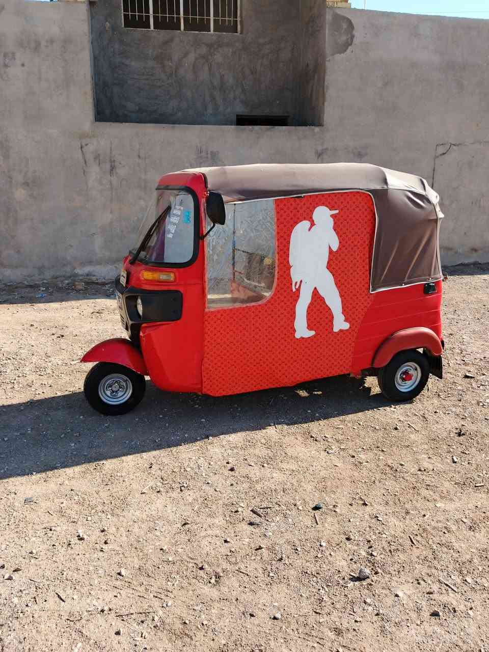 سلام عليكم تكتك للبيع موديل 18رقم وسنوية نكليزي محرك مجفت مصبوغة جماليه مكاني بلكوت الشراري يتصل *********** )(***********
