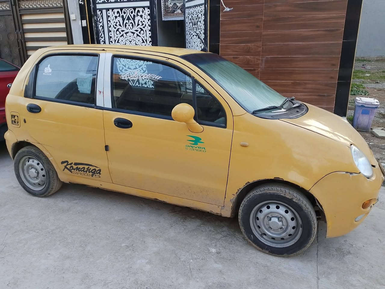 كوكو 2011 رقم بغداد مشروع وطني سنويه 2027 صاحبه بالموصل وكاله تحويل كير شرط محرك صرف كوبون ما بيه مسجل عليه غرام صفر هيىه ورقه السعر 19 والشراي اتصل ***********
