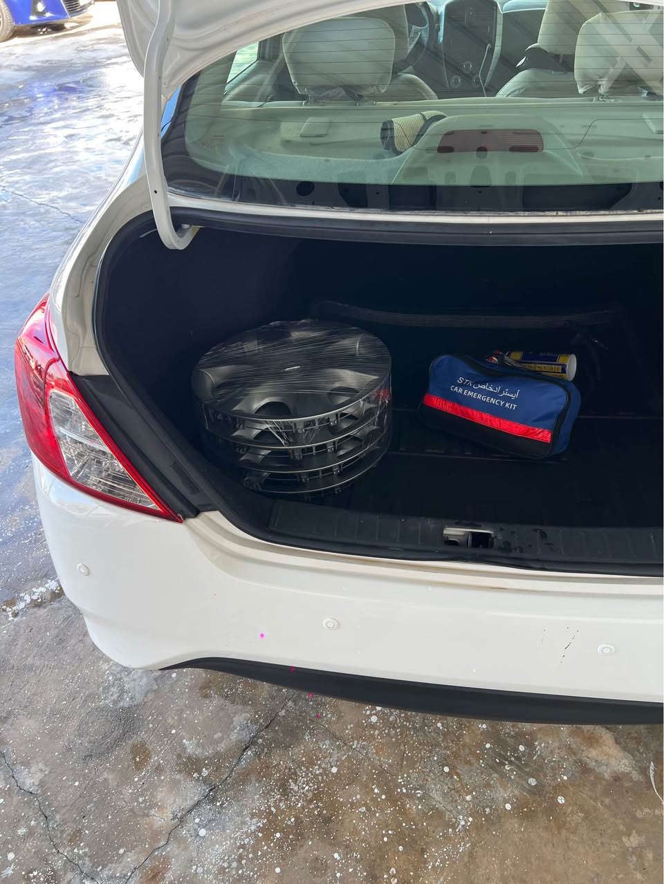 سلام وعليكم 
نيسان سني موديل 2025
السياره اخت الصفر ماشيه تسعة الف
فول مواصفات تبريد قطعتين سويج سكيورتي شاشة وكامره اربعه جام كهرباء
اشاير ب المرايا  مكاني كركوك *********** كركوك, العراق
